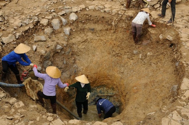 khai quật di tích giếng vua 600 tuổi ở thành nhà hồ
