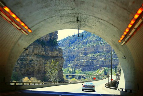 Những đường hầm nổi tiếng thế giới
