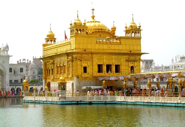 Ghé thăm ngôi đền vàng nổi tiếng nhất thế giới ở ấn độ