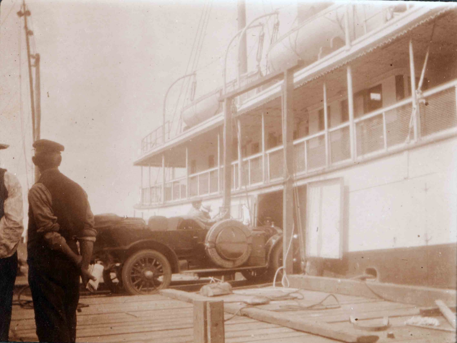 Những hình ảnh chưa từng công bố về con tàu titanic ở belfast