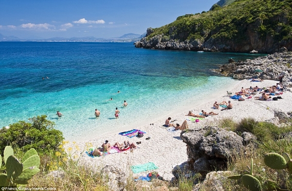 Top 10 bãi biển đẹp nhất thế giới 2014 do cntravel bình chọn