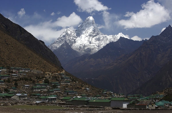 Cuộc sống trên nóc nhà thế giới nepal