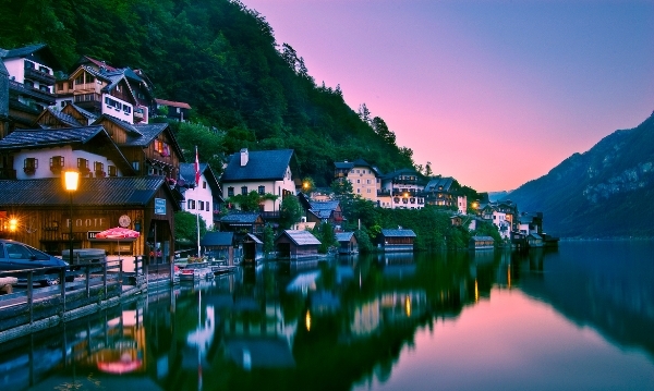 Vẻ mê hoặc của ngôi làng hallstatt đẹp nhất thế giới