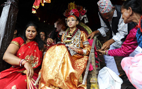 Sự thật về các thánh nữ đồng trinh ở nepal