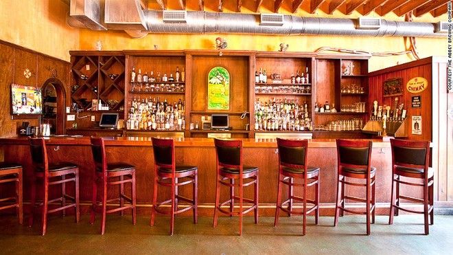 Du lịch mỹ 7 quán bar đẹp và thu hút khách ở miami