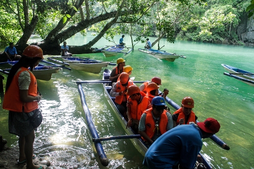 Dòng sông chảy ngầm dươi biên philippines