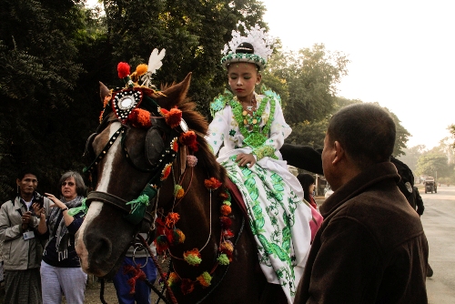 Lễ xuất gia độc đáo của người myanmar
