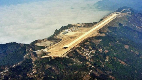Trung quốc xây sân bay trên đỉnh núi