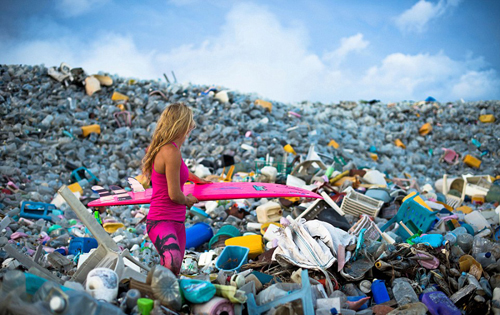 Biển rác khổng lồ tại maldives