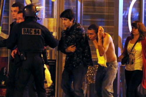 Các hãng lữ hành ứng phó trước vụ xả súng ở paris