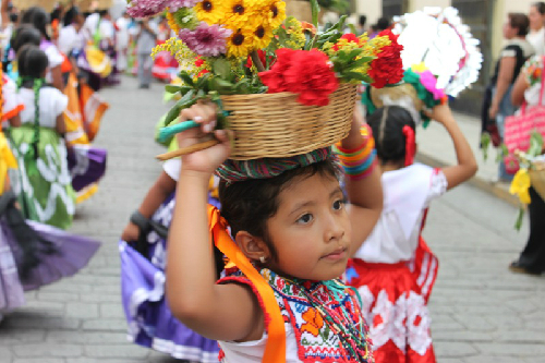 Mexico sôi động với lễ hội guelaguetza