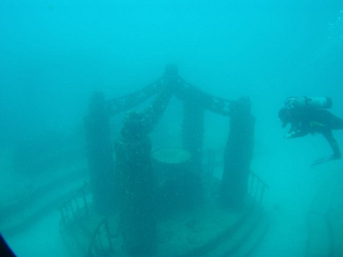 Nghĩa trang dưới lòng đại dương