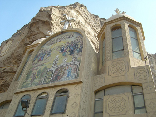 Nhà thờ trong hang đá của người zabbale ai cập