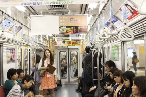 Hà nội quảng bá du lịch trên tàu điện ngầm tokyo