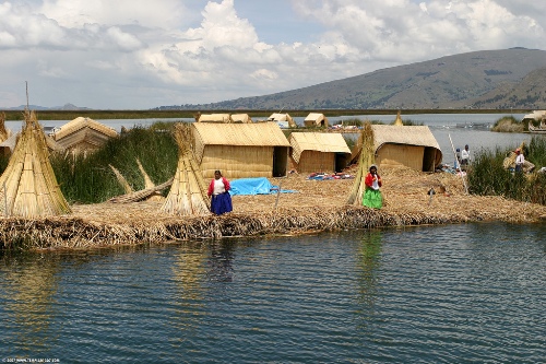 Ngôi làng nổi độc đáo trên hồ titicaca ở peru