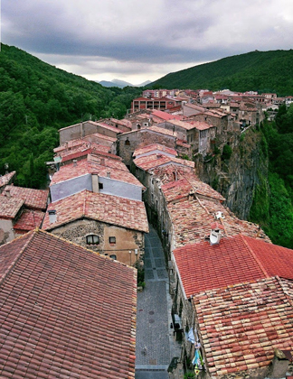 Castellfollit de la roca - ngôi làng đẹp hơn cả tranh vẽ