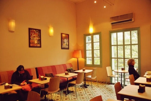 Những quán ăn cà phê mang phong cách tây ở hà nội