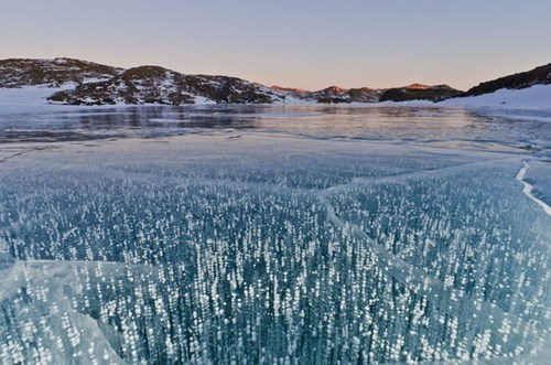 Những hồ băng đẹp tựa xứ sở thần tiên trên khắp thế giới