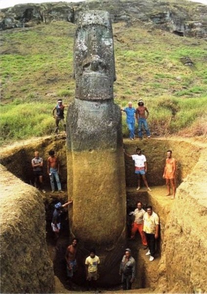 Bí ẩn về tượng đầu người ở đảo phục sinh có thân nằm dưới đất