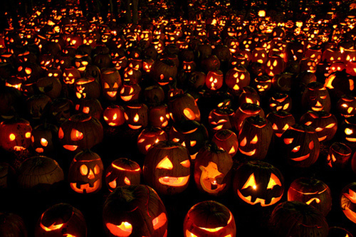 Đèn bí ngô halloween - sự trừng phạt giữa đêm khuya lạnh giá