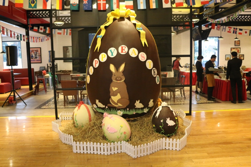 Quả trứng phục sinh chocolate lớn nhất việt nam