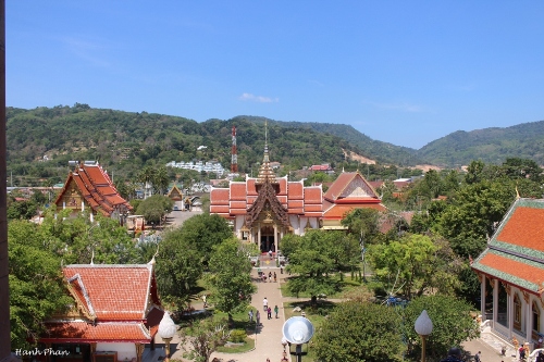 Tiếng pháo cầu may ở ngôi chùa lớn nhất phuket