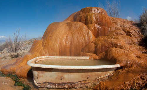 Tắm suối nước nóng trên sa mạc