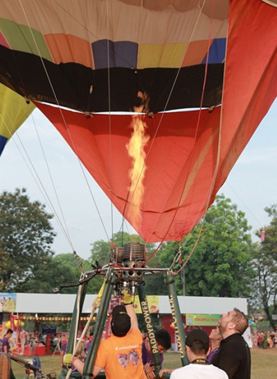 Ngày hội khinh khí cầu quốc tế tiêu tốn 7 tấn nhiên liệu